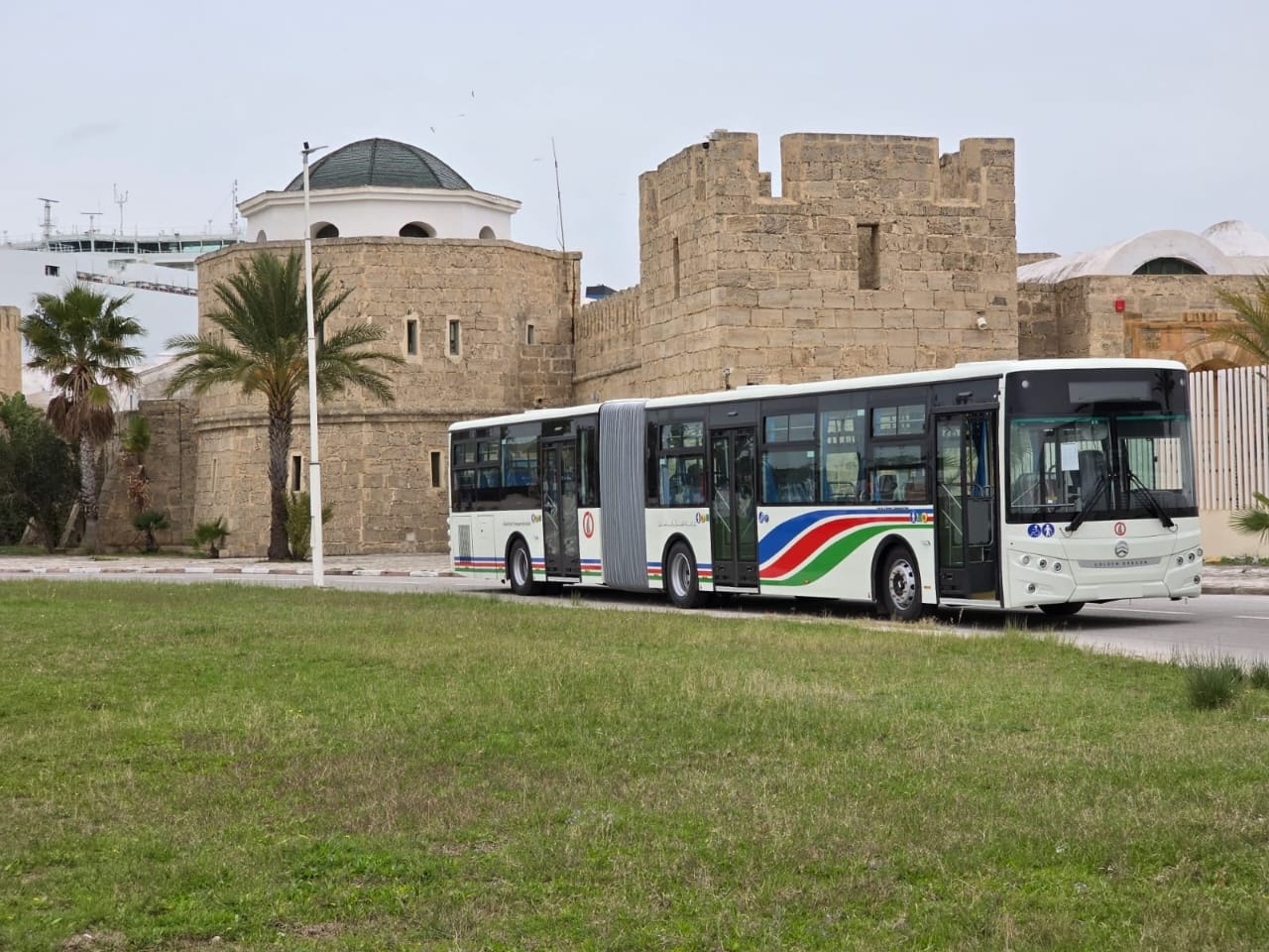 شركة النقل بالساحل تدعم أسطولها بـ32 حافلة جديدة مزدوجة